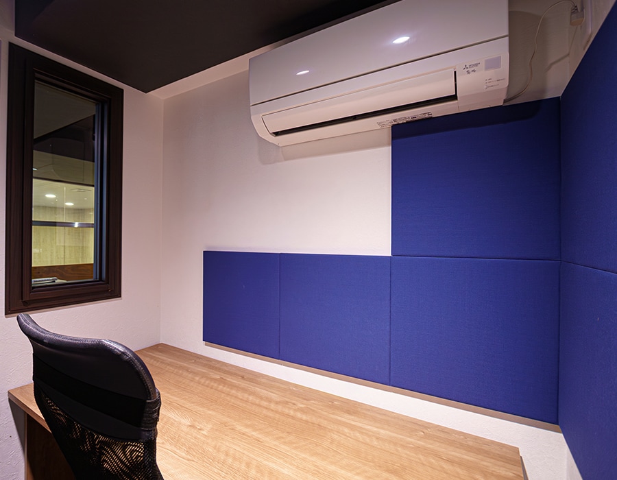 INOVEシェアオフィス長堀 集中して作業ができるパーソナルブース